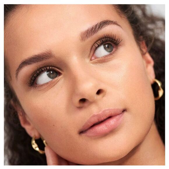 Sephora Best Skin Ever Liquid Foundation 31Y Medium Coverage - Picture 3 of 4